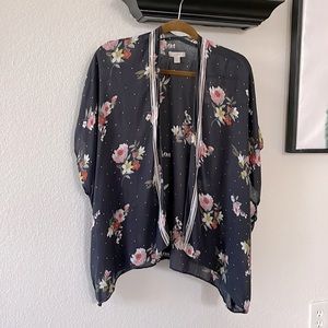Ann Taylor Loft - gray/floral kimono, size M/L